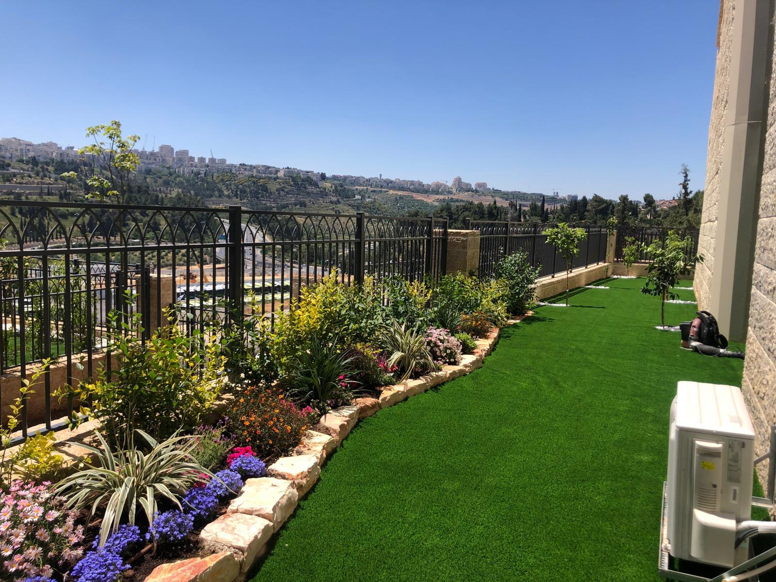 פרוייקט הקמת גינה בשכונת רמות בירושלים
